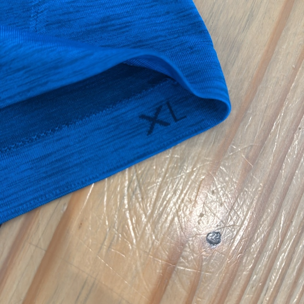 Lululemon Metal Vent Tech Shirt - Picture 3 of 5